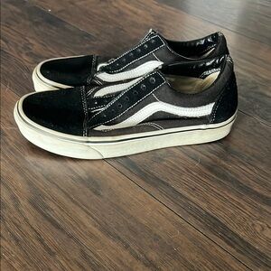 Vans Black and White Old Skool Sneakers with Classic Style